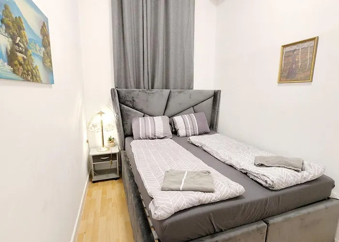 Comfortable In Lugner Area He Privatunterkunft *