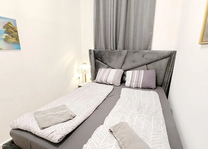 Privatunterkunft Comfortable In Lugner Area He